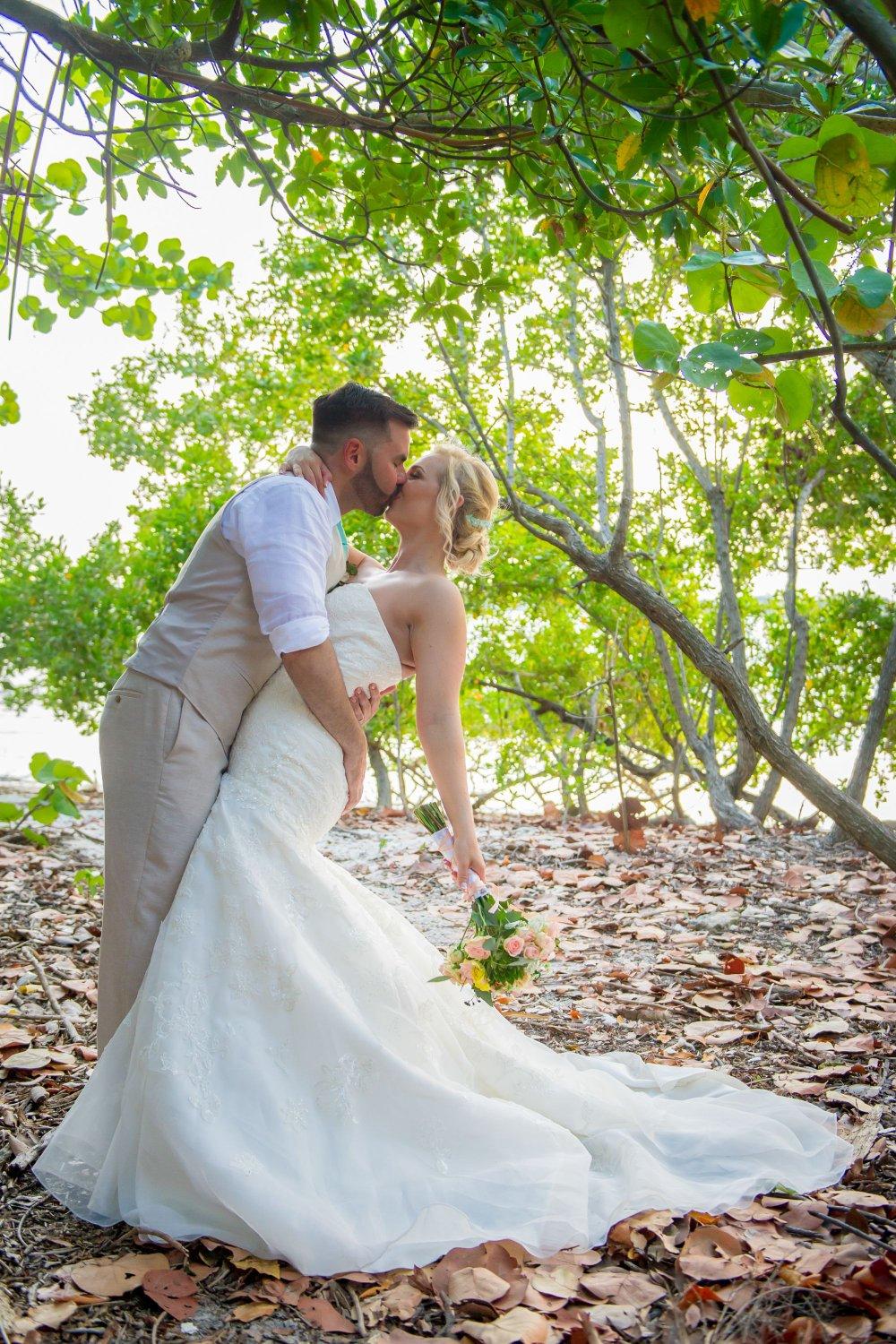 carousel-hero-element image-17