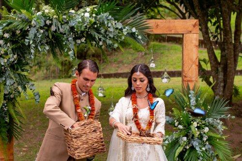 mobile - carousel-hero-element image-3