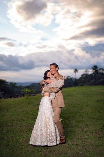 mobile - carousel-hero-element image-4