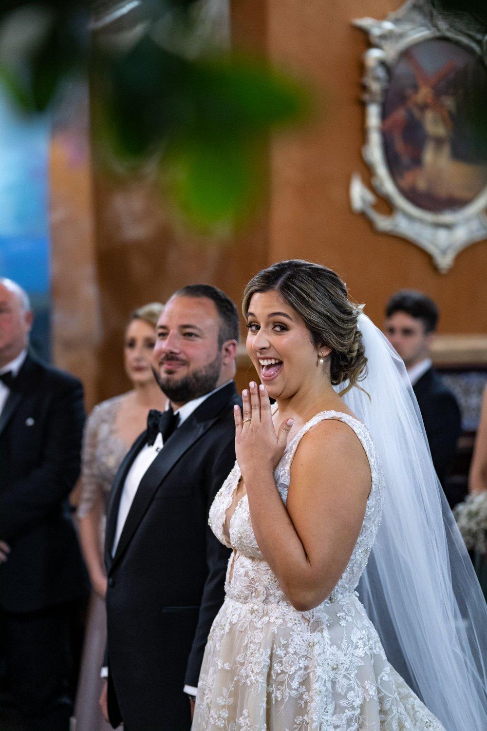 carousel-hero-element image-16